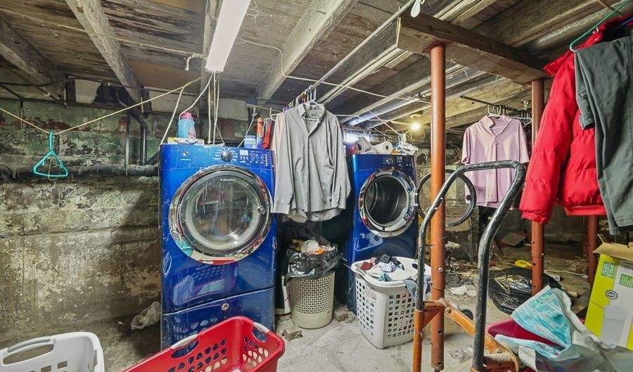 5869 Beechwood Ave, Alliance, OH 44601 - 3 Beds, 2 Bath