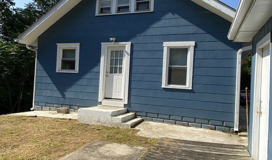 2038 Ohio Ave, Anderson, IN 46016 - 4 Beds, 1 Bath