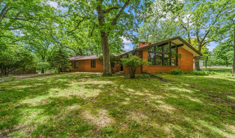 433 Westwood Dr, Ames, IA 50014 - 3 Beds, 2 Bath