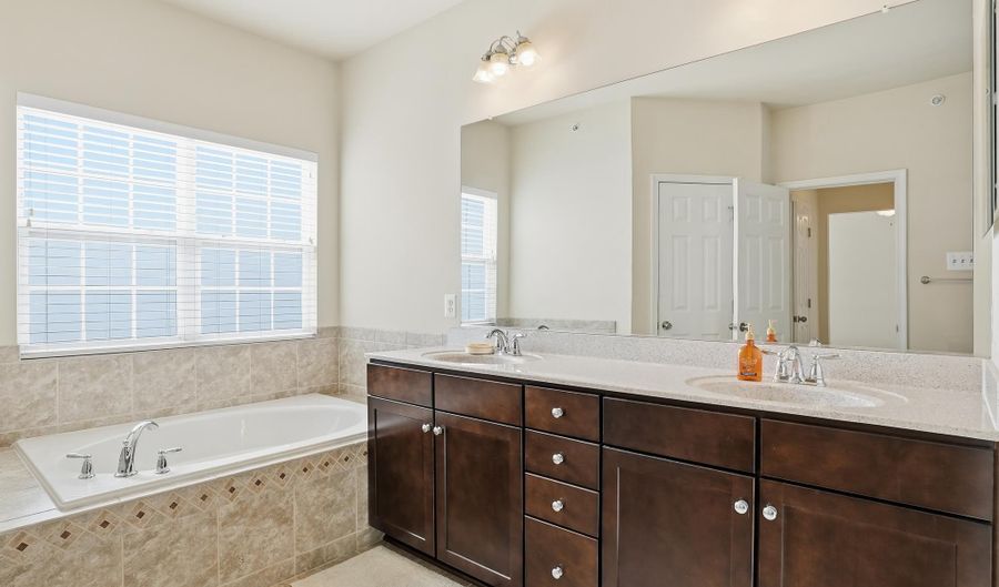 7207 MAISSON RIDGE Cir, Beltsville, MD 20705 - 4 Beds, 4 Bath