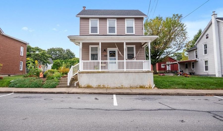120 W 2ND St, Alburtis, PA 18011 - 1 Beds, 4 Bath