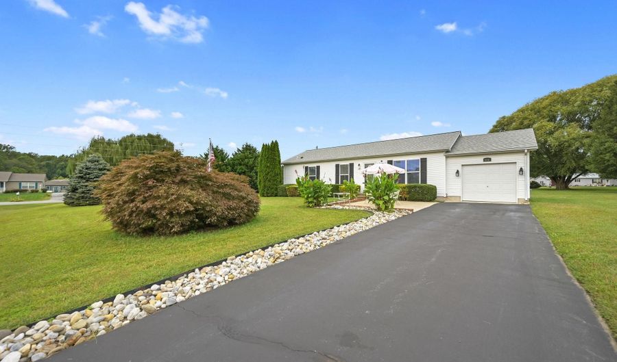 626 BLAINE Dr, Felton, DE 19943 - 3 Beds, 2 Bath