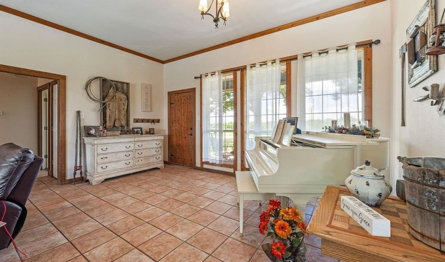 4951 N FM 51, Weatherford, TX 76085 - 4 Beds, 3 Bath