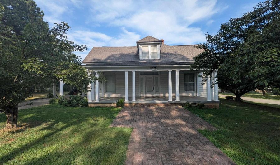 602 Avenue 2 NE, Atkins, AR 72823 - 3 Beds, 3 Bath