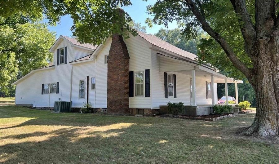 15951 W Highway 72, Athens, AL 35611 - 4 Beds, 2 Bath