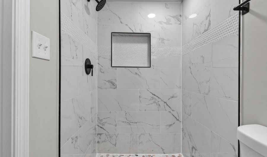 1626 N SMALLWOOD St, Baltimore, MD 21216 - 5 Beds, 3 Bath