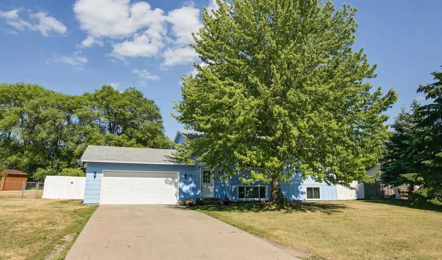 13993 Underclift St NW, Andover, MN 55304 - 3 Beds, 2 Bath