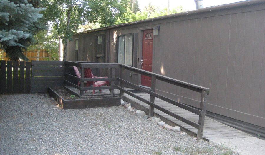 216 Elm Street St, Bellevue, ID 83313 - 2 Beds, 2 Bath