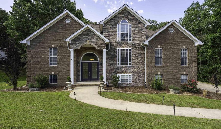 305 FOREST Pkwy, Alabaster, AL 35007 - 4 Beds, 3 Bath