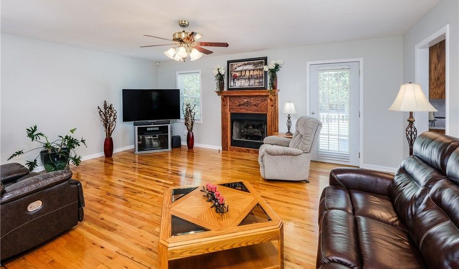 100 Crosscreek Dr, Anderson, SC 29621 - 4 Beds, 2 Bath