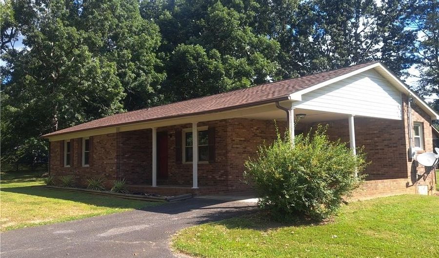 944 Doe Run Rd, Ararat, VA 24053 - 3 Beds, 2 Bath