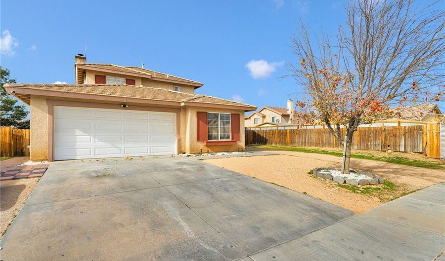 15192 Amber Way, Adelanto, CA 92301 - 5 Beds, 3 Bath