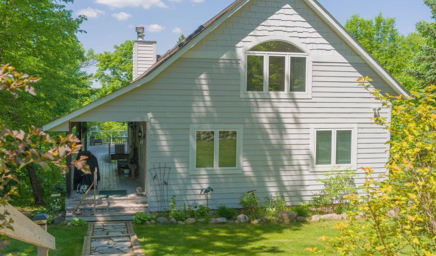 27578 Ross Lake Rd, Aitkin, MN 56431 - 2 Beds, 3 Bath
