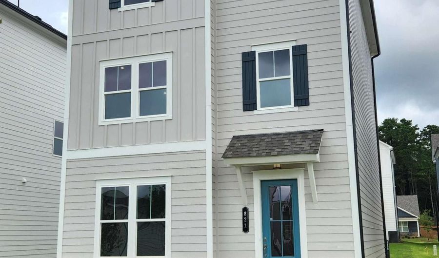 821 York, Acworth, GA 30102 - 4 Beds, 4 Bath
