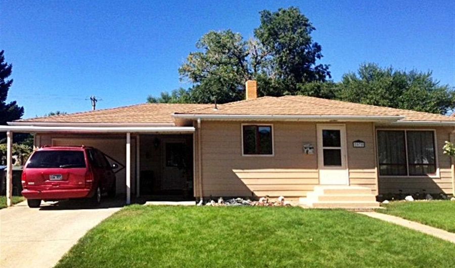 2070 10th Ave, Belle Fourche, SD 57717 - 3 Beds, 2 Bath