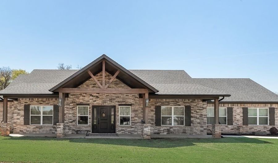 245 Creek Crossing St, Alvord, TX 76225 - 3 Beds, 3 Bath