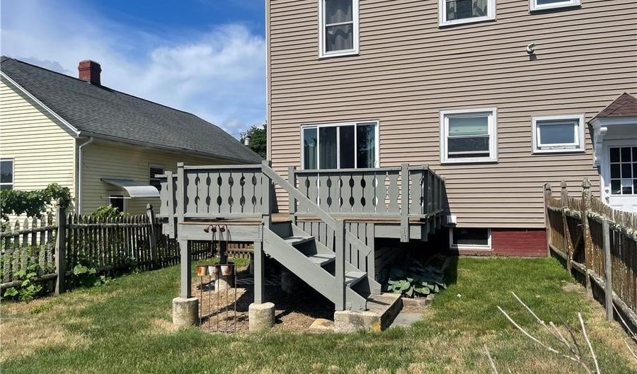 22 Sheffield Ave 1St Floor, North Providence, RI 02911 - 2 Beds, 1 Bath