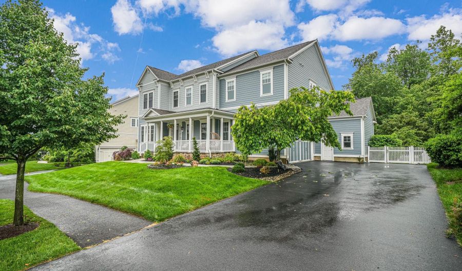 41151 WHITE CEDAR Ct, Aldie, VA 20105 - 6 Beds, 6 Bath