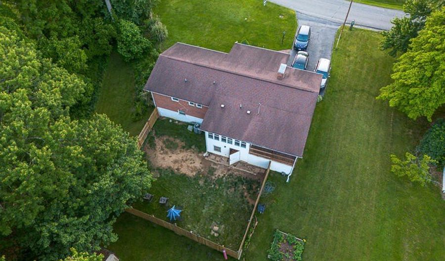 16319 Mary St, Abingdon, VA 24210 - 4 Beds, 2 Bath