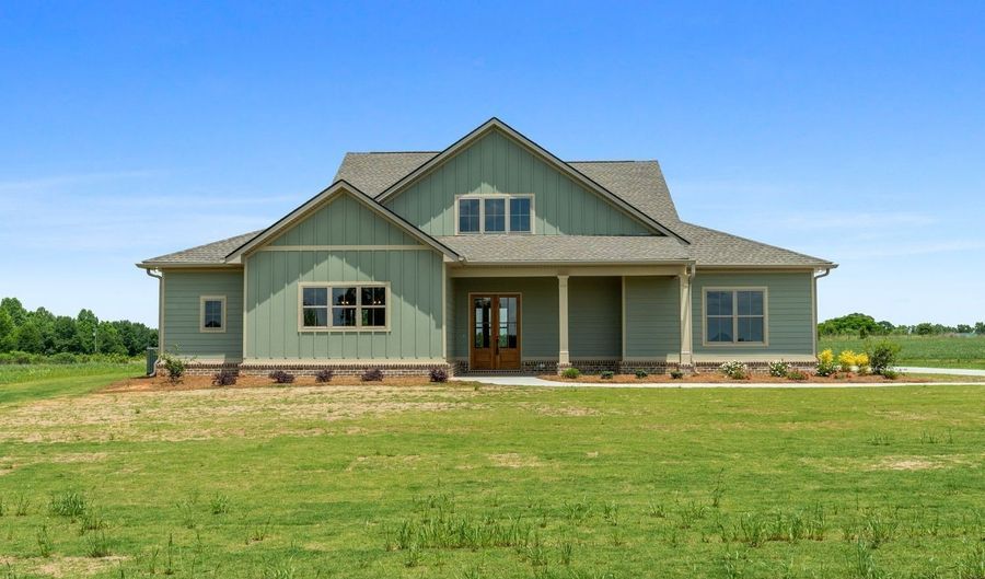 272 Community House Rd, Barnesville, GA 30204 - 4 Beds, 4 Bath