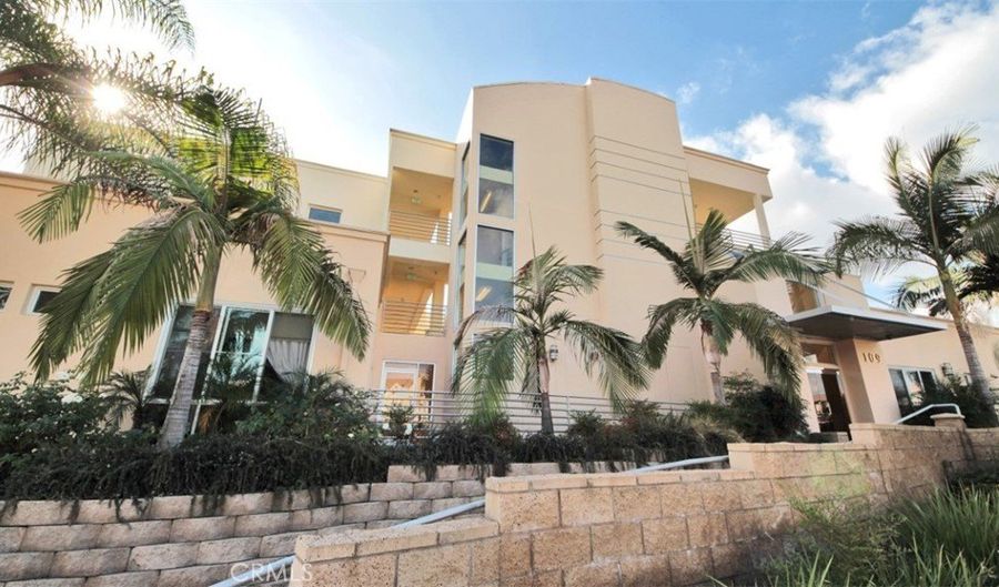 109 N 4th St 308, Alhambra, CA 91801 - 2 Beds, 2 Bath