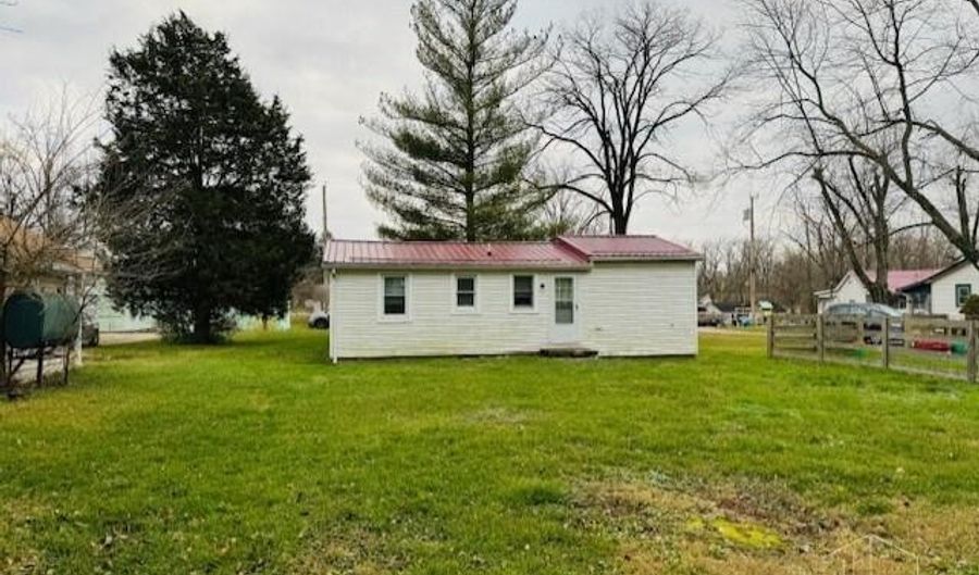 126 Carr St, Blanchester, OH 45107 - 2 Beds, 1 Bath
