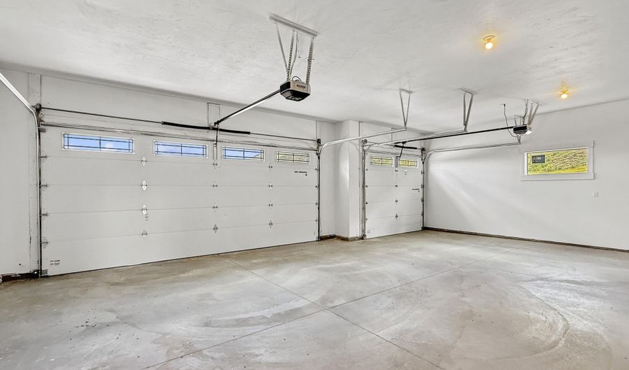 127 E PAPWORTH Ln, Afton, WY 83110 - 3 Beds, 2 Bath