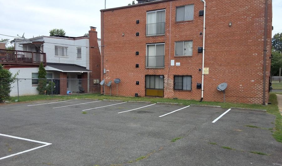 3241 ELY Pl SE 303, Washington, DC 20019 - 1 Beds, 1 Bath