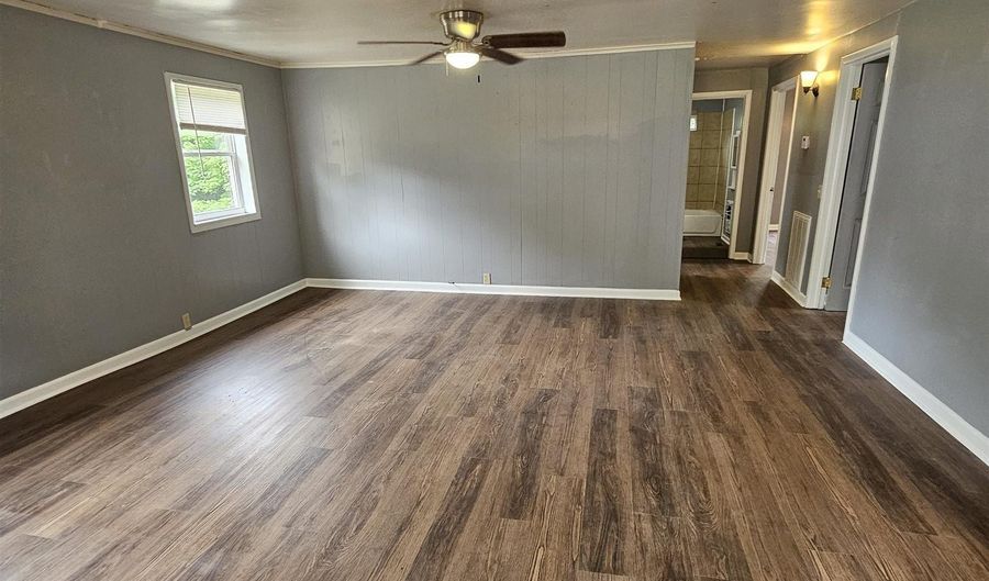 907 Denver, Benton, AR 72019 - 3 Beds, 1 Bath
