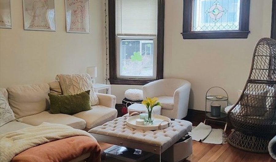 933 E Broadway 3, Boston, MA 02127 - 4 Beds, 2 Bath