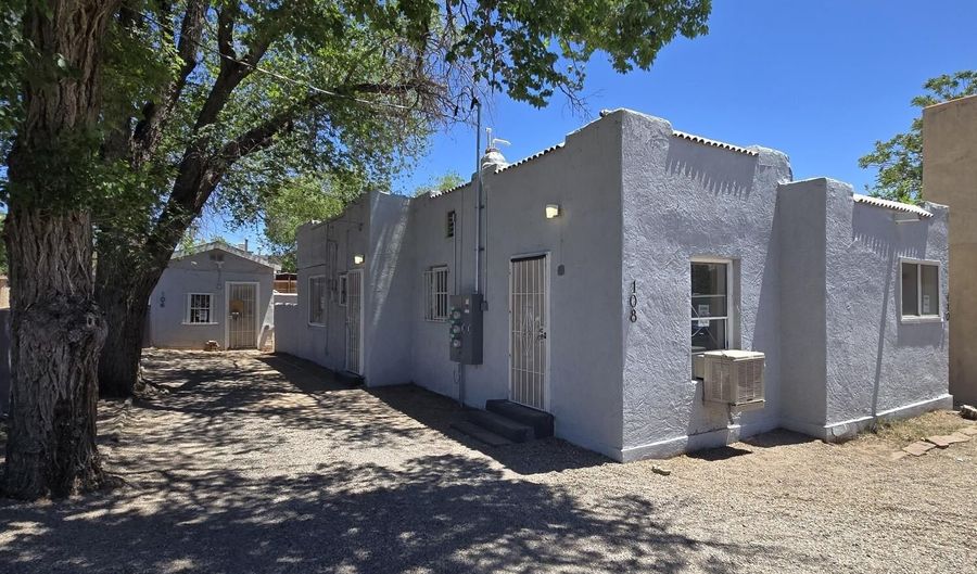 110 Mesa St SE, Albuquerque, NM 87106 - 1 Beds, 1 Bath