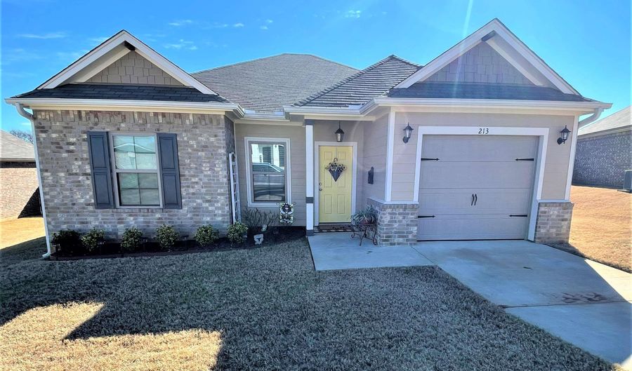 213 Valley View Ln, Jacksonville, TX 75766 - 3 Beds, 2 Bath