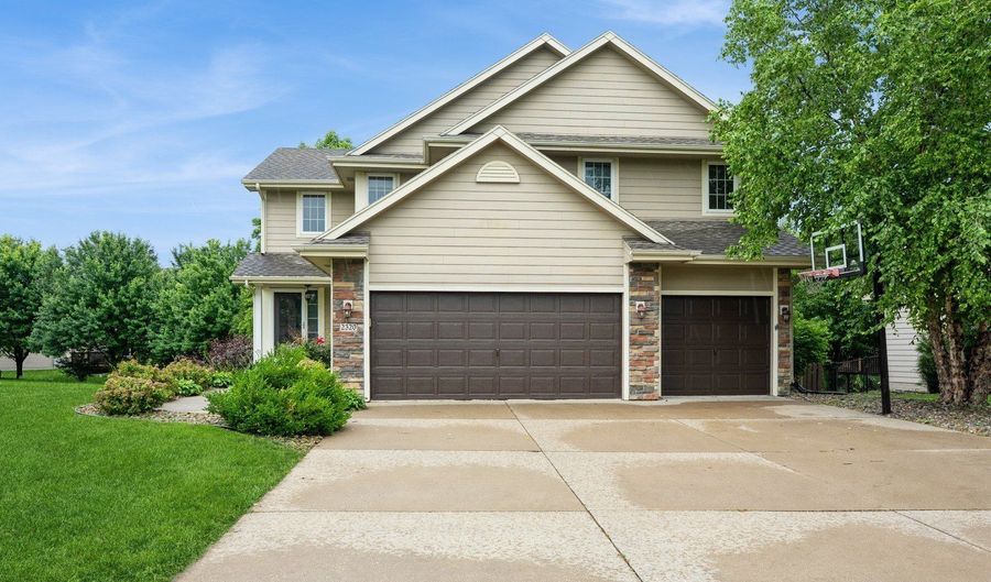 2320 NW Ashland Pkwy, Ankeny, IA 50023 - 4 Beds, 4 Bath