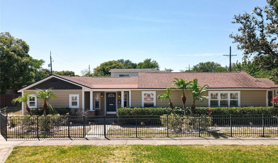 1122 VASSAR St, Orlando, FL 32804 - 3 Beds, 2 Bath