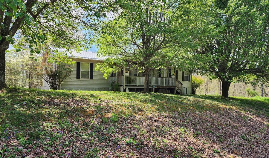 1840 Lick Creek Rd, Whitley City, KY 42653 - 3 Beds, 2 Bath
