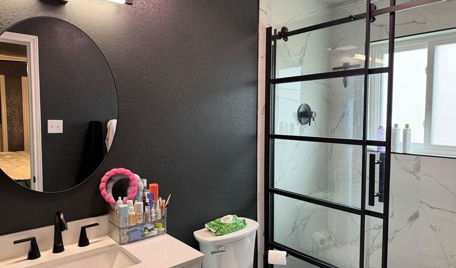 901 NW 10th St, Andrews, TX 79714 - 3 Beds, 2 Bath