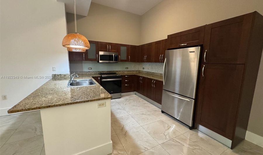 20000 E Country Club Dr 104, Aventura, FL 33180 - 3 Beds, 3 Bath