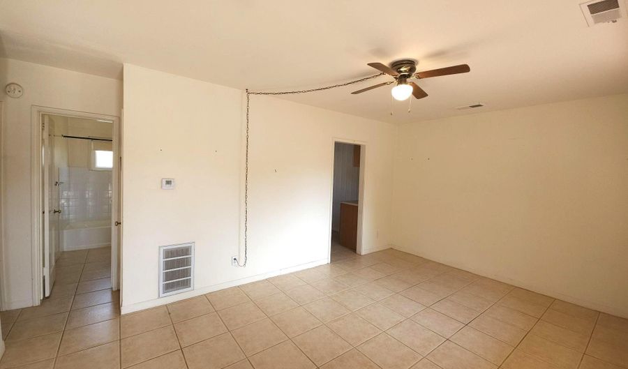 904 La Veta Dr NE, Albuquerque, NM 87108 - 2 Beds, 1 Bath