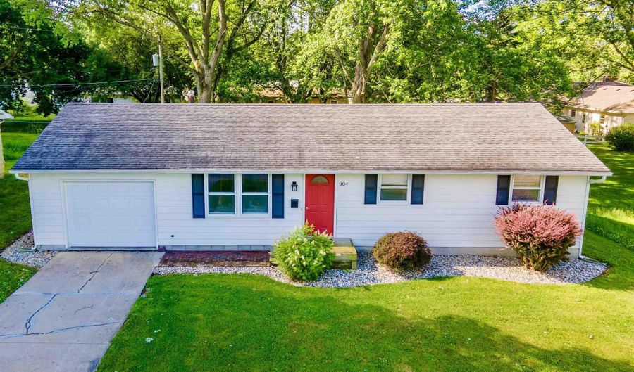 904 Carlin Pl, Angola, IN 46703 - 3 Beds, 1 Bath
