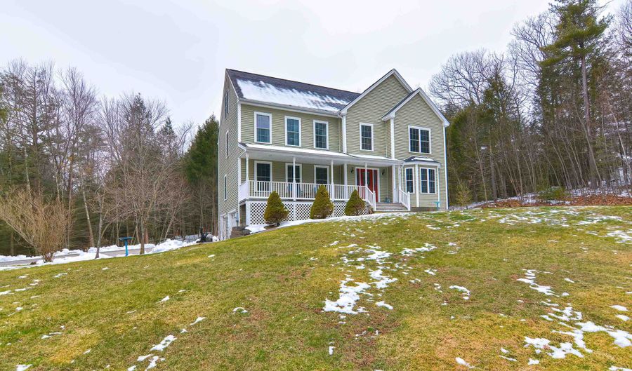 440 North Rd, Candia, NH 03034 - 3 Beds, 3 Bath