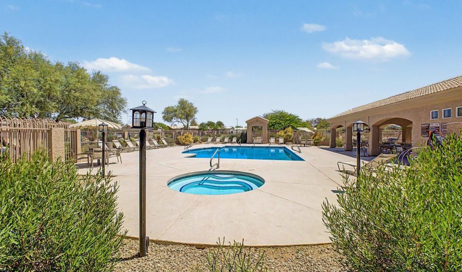 4714 E MORNING VISTA Ln, Cave Creek, AZ 85331 - 2 Beds, 2 Bath
