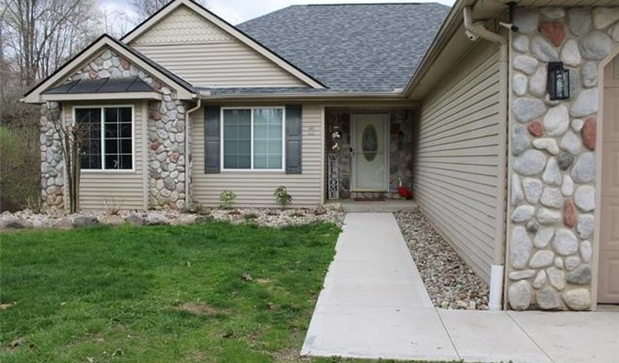 3255 Burning Tree Ln, Arcadia, MI 48412 - 3 Beds, 3 Bath