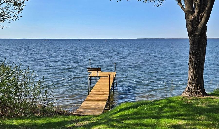 44461 Conifer St, Aitkin, MN 56431 - 2 Beds, 2 Bath