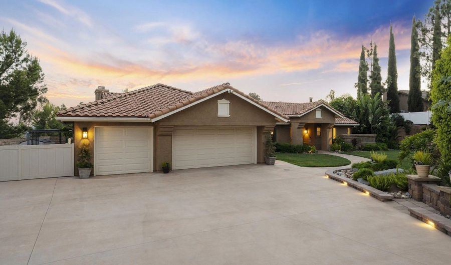 2598 Camino De Los Aves, Alpine, CA 91901 - 3 Beds, 3 Bath
