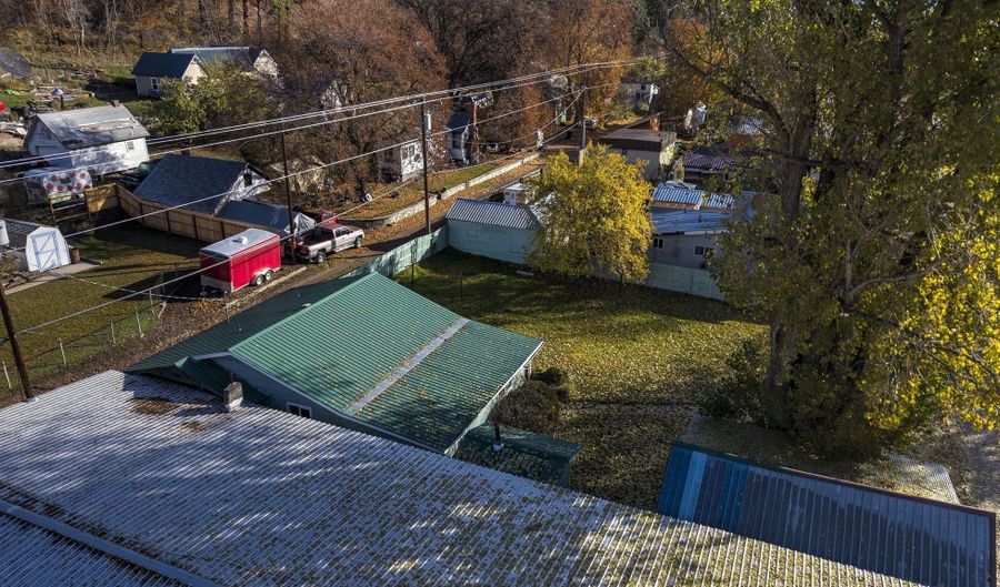 410 Railroad Ave, Alberton, MT 59820 - 3 Beds, 2 Bath