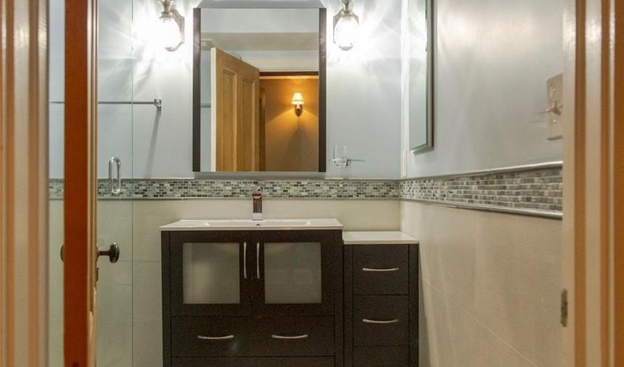 113 Coggeshall Ave, Newport, RI 02840 - 2 Beds, 2 Bath