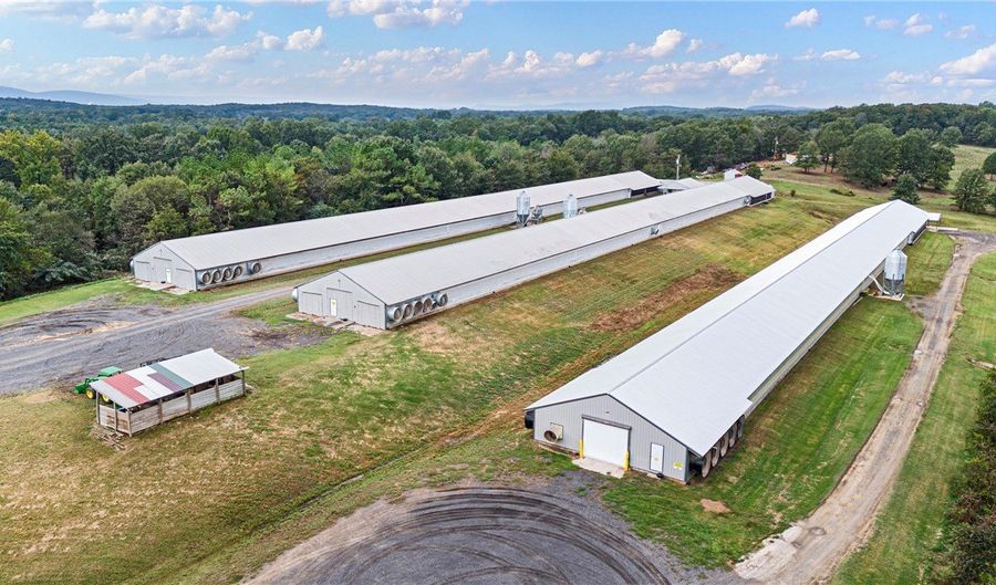 11695 E Old Belleville Rd, Belleville, AR 72824 - 3 Beds, 2 Bath