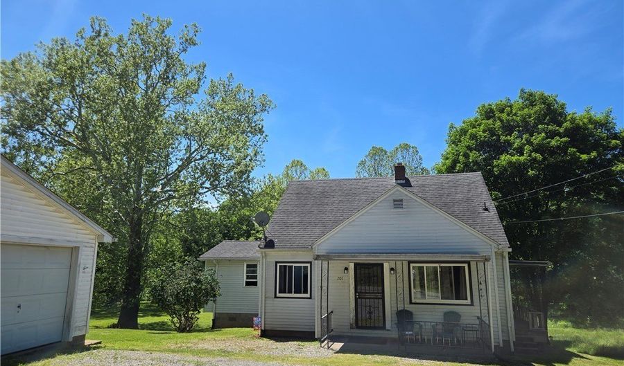 201 Ridgewood Dr, Amsterdam, OH 43903 - 3 Beds, 1 Bath