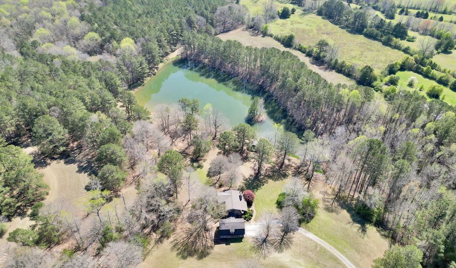 330 Country Kitchen Rd, Barnesville, GA 30204 - 3 Beds, 4 Bath