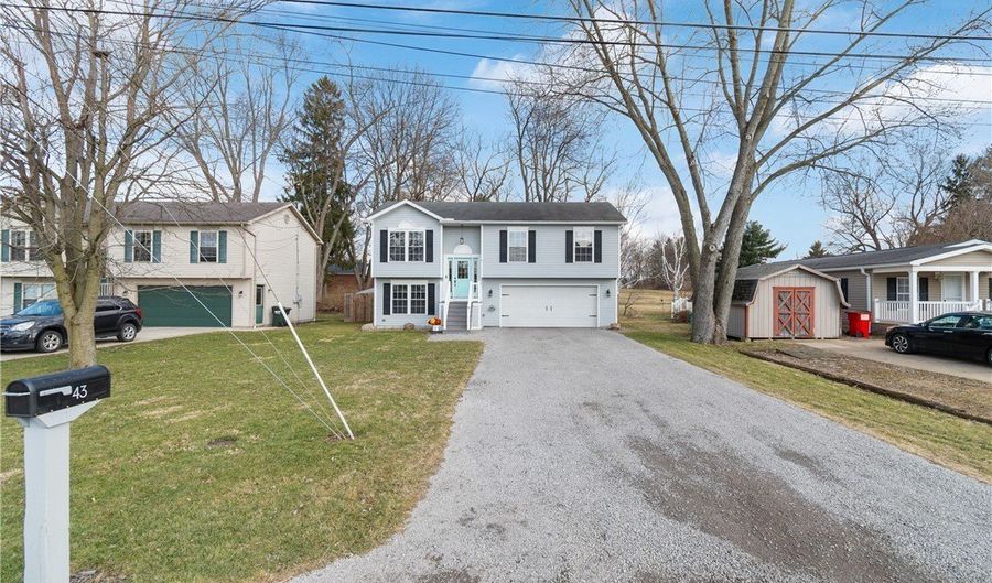 43 S Cochran St, Dalton, OH 44618 - 3 Beds, 2 Bath